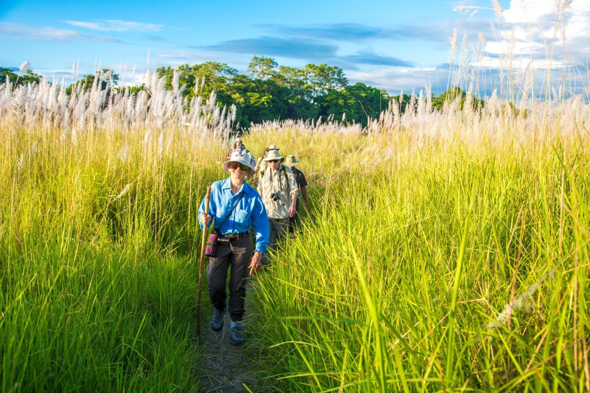 Отель Kasara Chitwan Patlahara Экстерьер фото